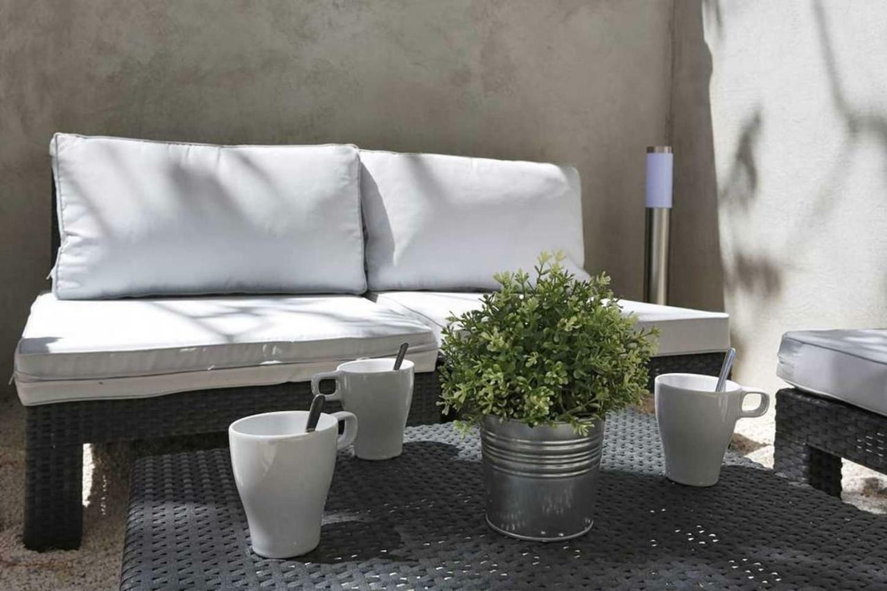 Gregbnb - Terrasse - Parking Inclus - Climatise - 15min Gare Toulon